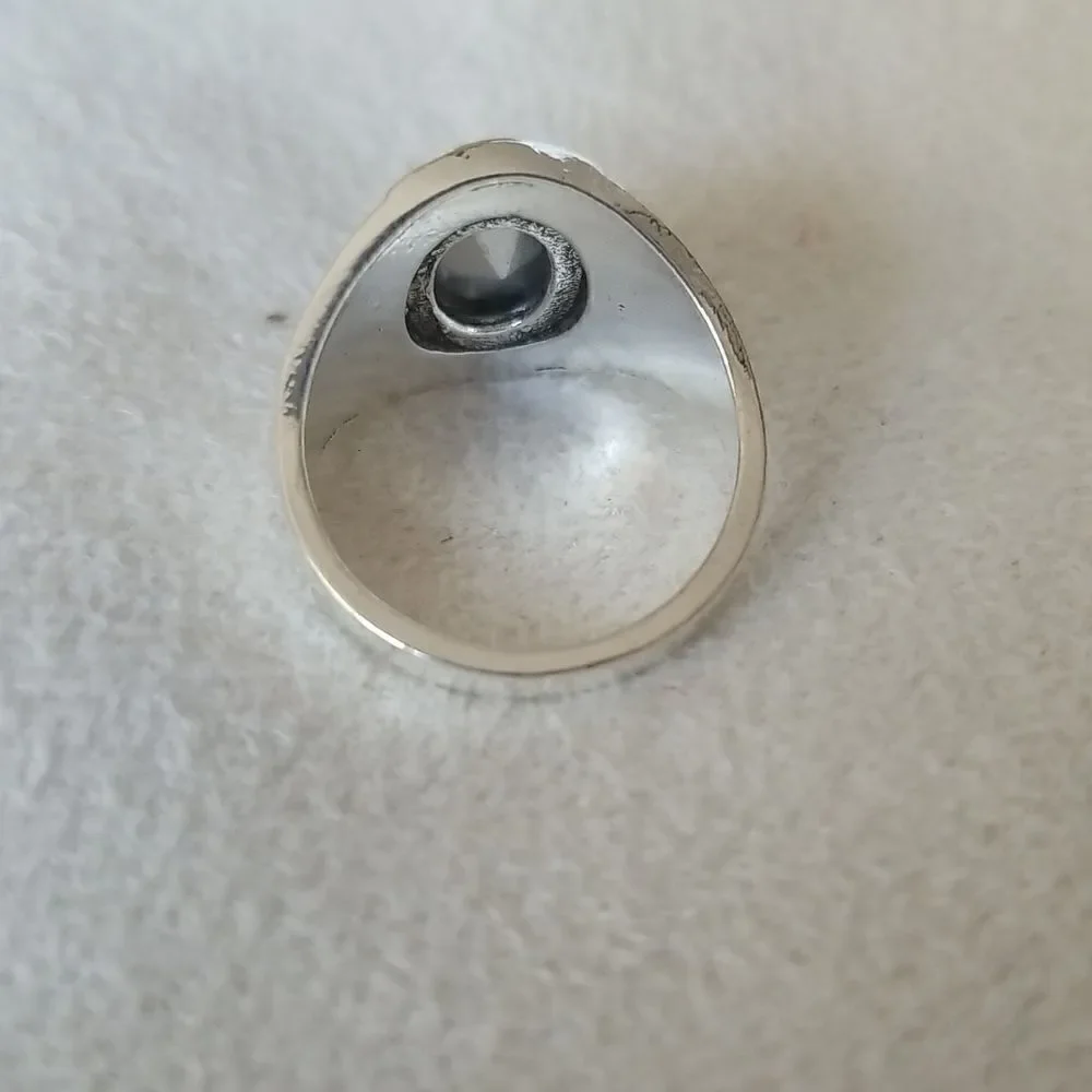 Pink clear stone silvertone ring size 8